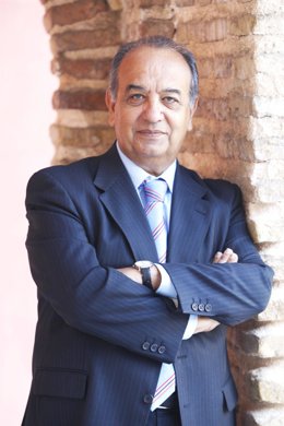 El rector de la UNIA, Juan Manuel Suárez Japón
