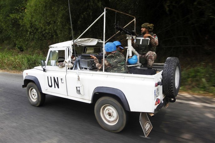 Tropas De La ONU Patrullan En Costa De Marfil