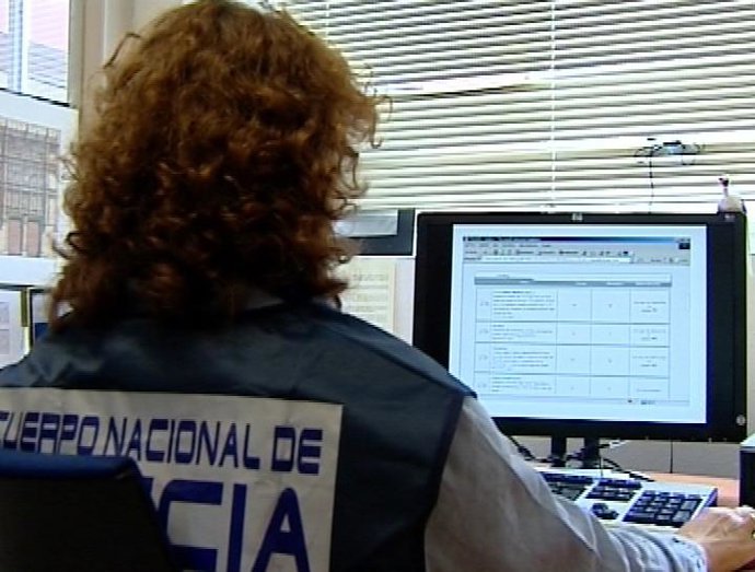 Agente de la Policía Nacional.