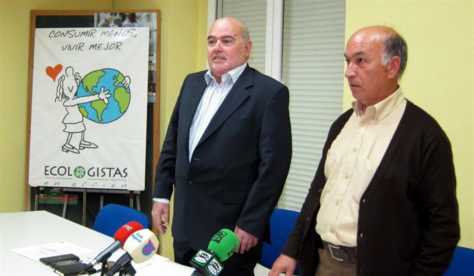 Miguel Poveda, miembro de Prolitoral, junto a su presidente, Martín Rodríguez