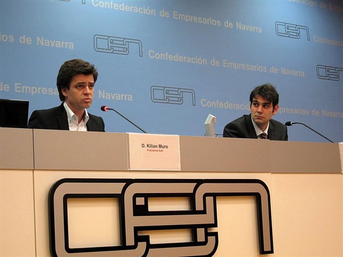El presidente de AJE Navarra, Kilian Muro, y el gerente, Iñigo Cortaire.