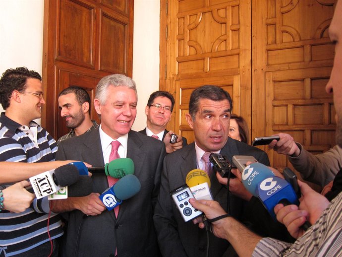 El consejero de Gobernación y Justicia de la Junta de Andalucía, Francisco Menac