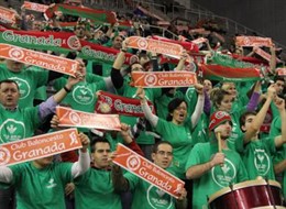 La afición del CB Granada, en las gradas del Palacio de de Deportes