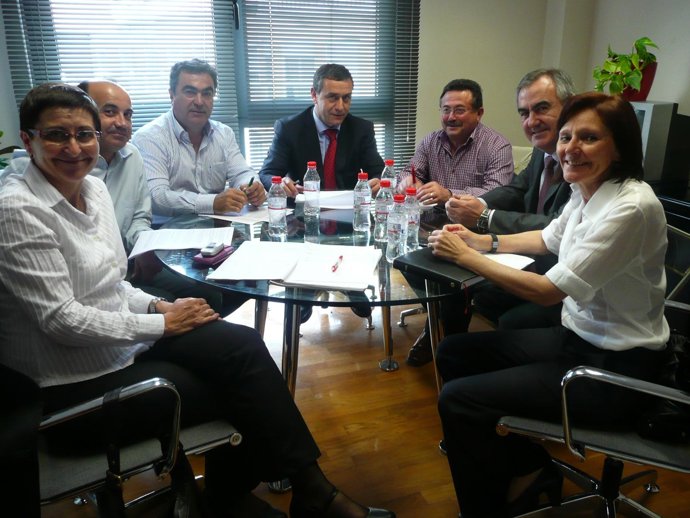 Puxeu se reúne con miembros del PSRM