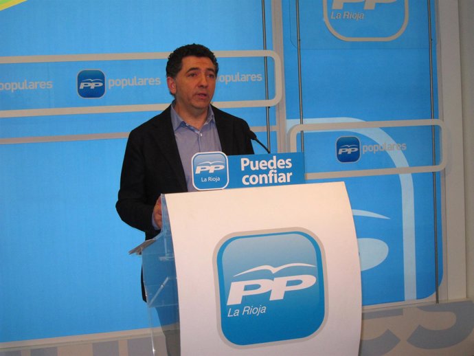 El secretario del PP riojano, Carlos Cuevas