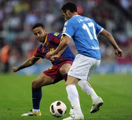 Juanma Ortiz disputa un balón en el partido del pasado sábado antel el barcelona