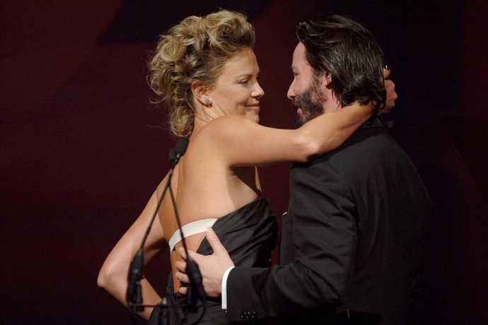 Keanu Reeves Y Charlize Theron 