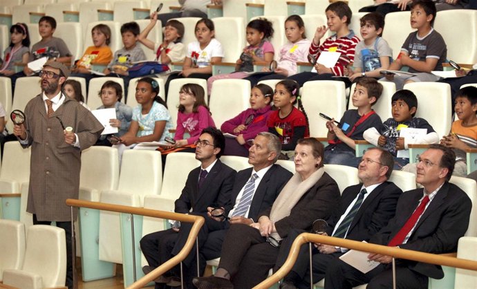 'Detectives En La Ópera'