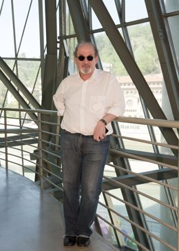 Salman Rushdie-k Guggenheim Bilbao Museoa bisitatu zuen Gutun Zuria Letren Jaial