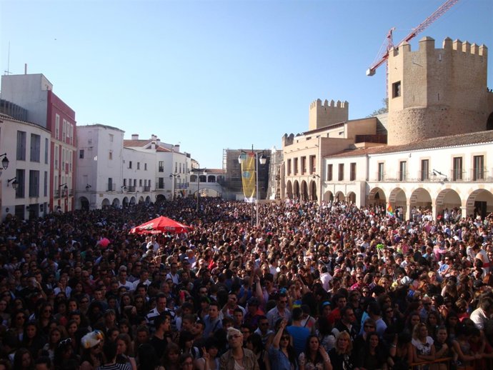 Carabana De Palomos De El Intermedio