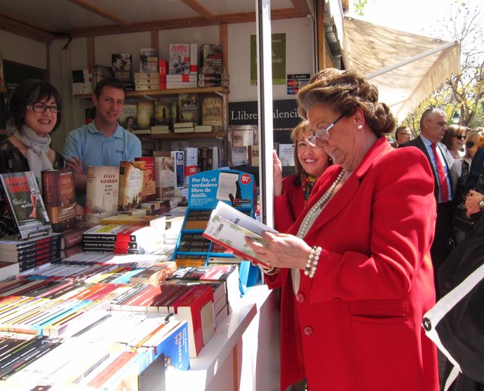 Miró y Barberá en la inauguración de la 42 Feria del Libro de Valencia 