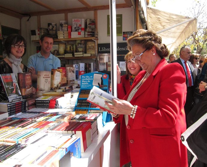 Miró y Barberá en la inauguración de la 42 Feria del Libro de Valencia 