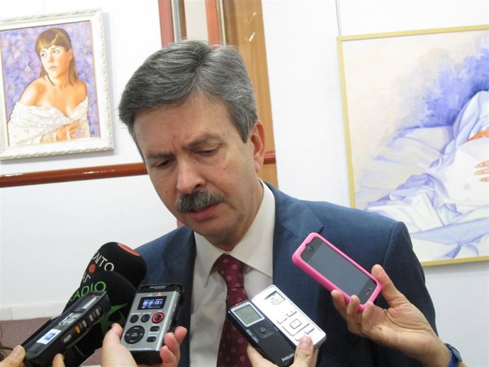 José Luís Navarro Durante Sus Declaraciones A Los Medios De Comunicación