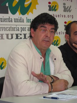 El Coordinador General De IULV-CA, Diego Valderas, En Rueda De Prensa.