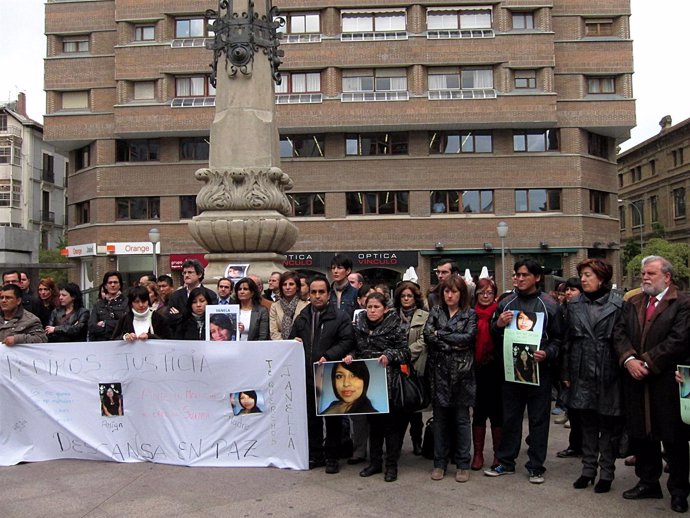 Concentración Para Pedir Justicia Por La Muerte De Yanela Zaruma.