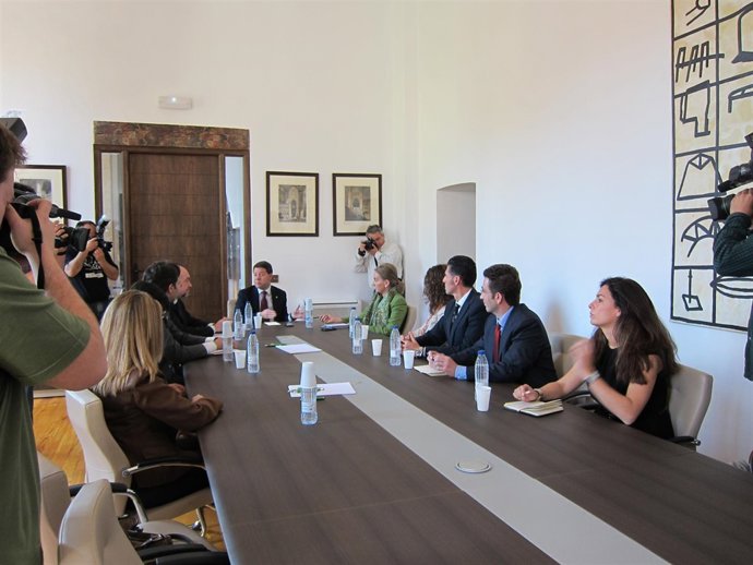 Page Y Empresarios De El Abadia