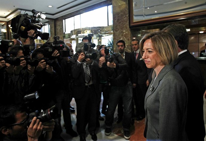 Carme Chacón con Vara, en los Desayunos de Europa Press