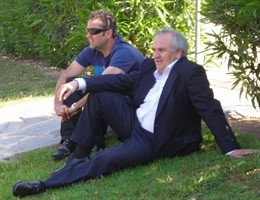 Alfonso García contempla el entrenamiento del Almería