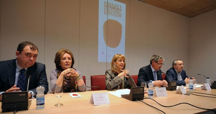 La Consellera Trini Miró En Requena