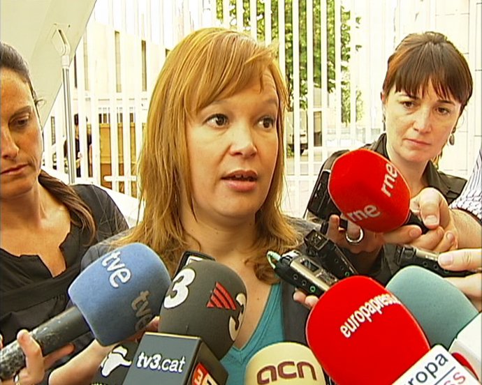 Pajín cuestiona tener que recortar la sanidad