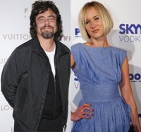 Benicio del Toro hace abuelo a Rod Stewart 