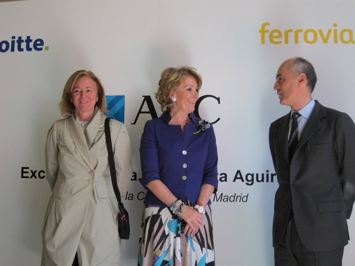 Esperanza Aguirre A La Entrada Del Foro ABC