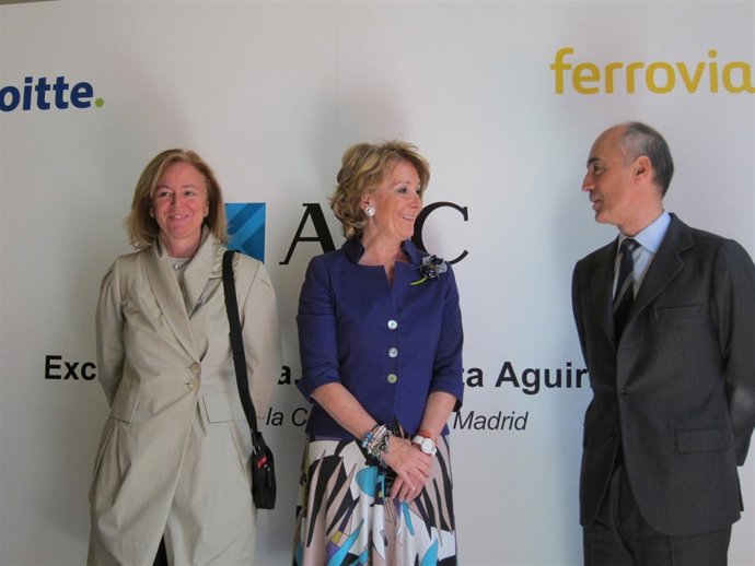 Esperanza Aguirre A La Entrada Del Foro ABC