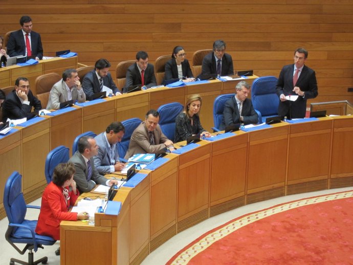 El Presidente De La Xunta En El Pleno Del Parlamento