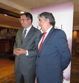 El Secretario Regional Del PSOE En Un Desayuno Con Empresarios
