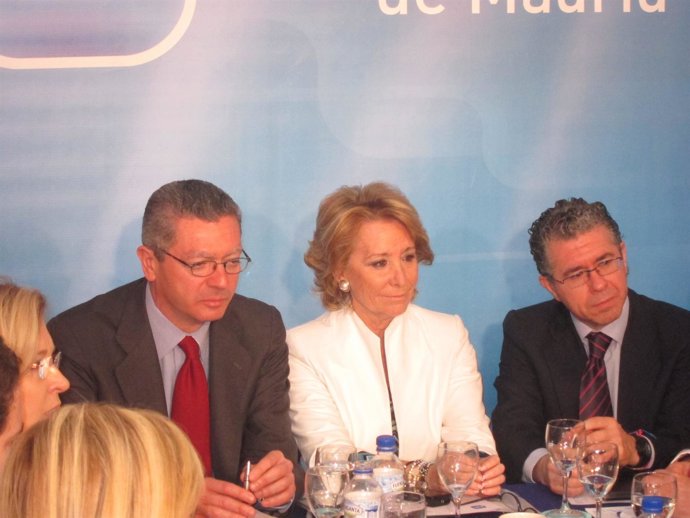 Gallardón, Aguirre Y Granados Durante El Comité De Dirección