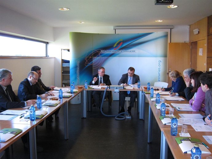 Reunión Del Candidato De IU A La Presidencia Del Principado, Jesús Iglesias, Con