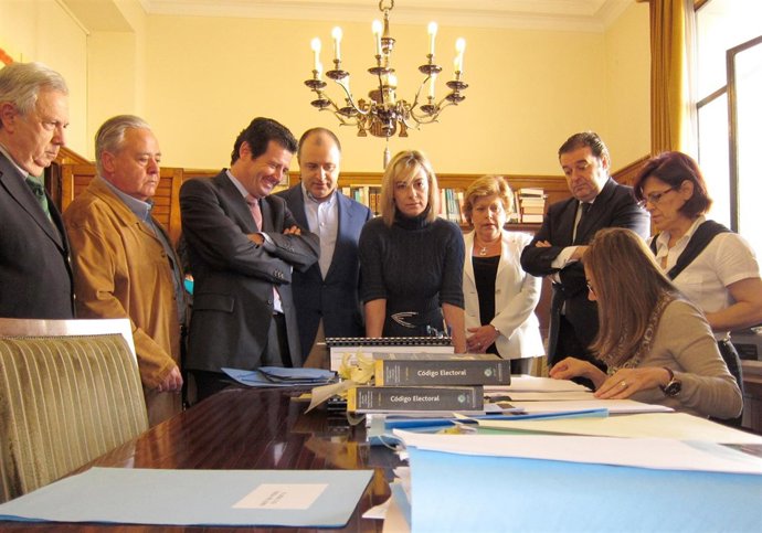 Presentación Lista Autonómica Del PP Ante La Junta Electoral De Alicante