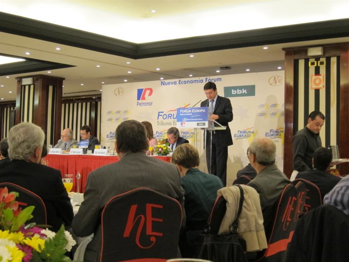 Patxi Lazcoz en el Fórum Europa.