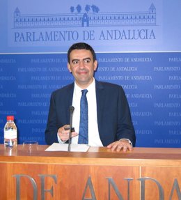 Mario Jiménez, Este Miércoles En Rueda De Prensa