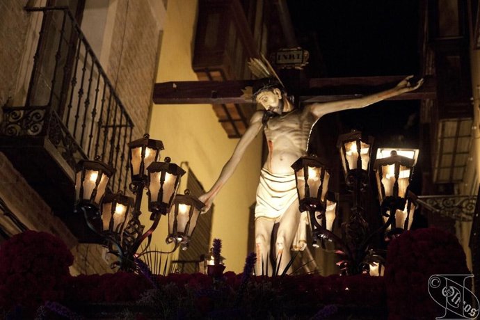 Miguel Angel Olmos Iglesias Retrata Al Cristo De La Vega