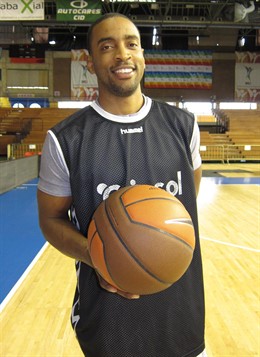 Louis Bullock, escolta del Cajasol