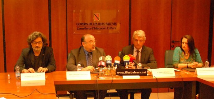 Firma de la prórroga del Plan para la estabilidad del personal docente