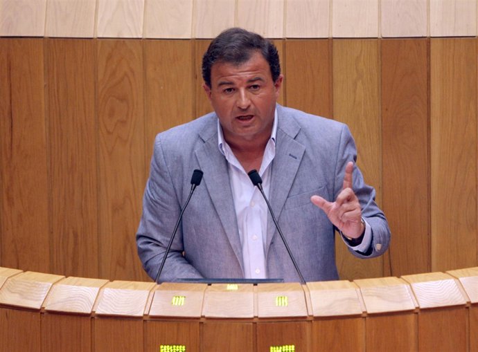 O conselleiro de Economía e Industria, Javier Guerra, intervirá no Pleno do Parl