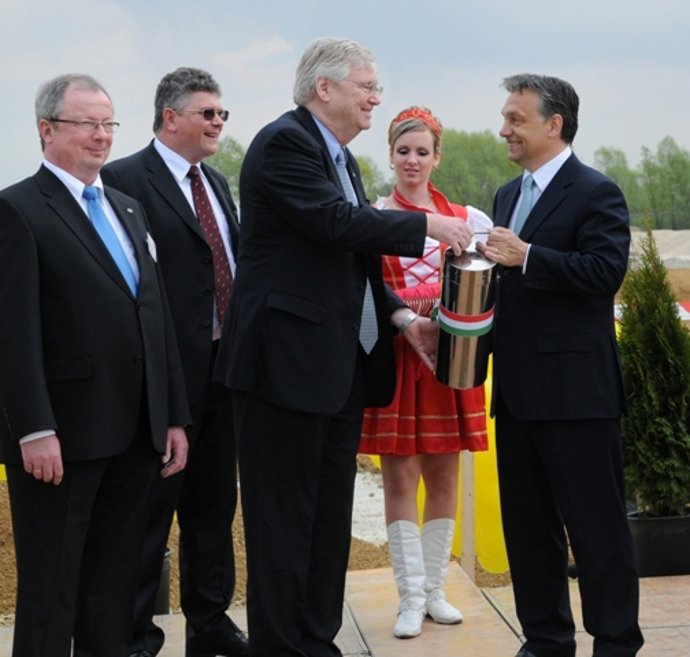 Opel Invierte En Hungría