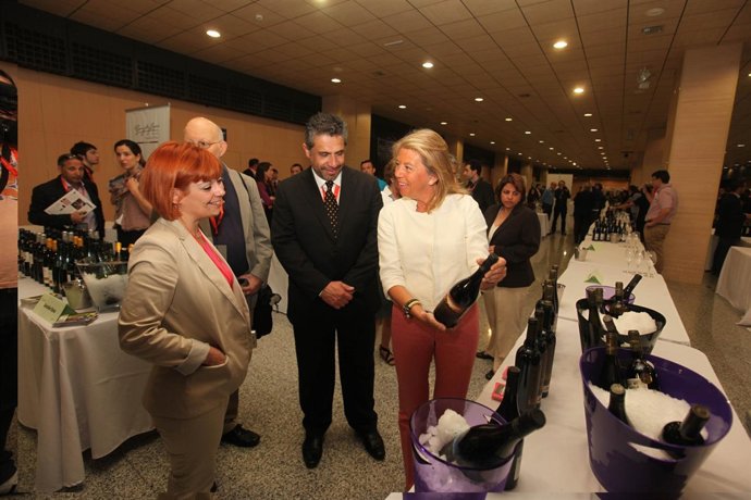 La Alcaldesa De Marbella Durante La Visita Al Palacio De Ferias