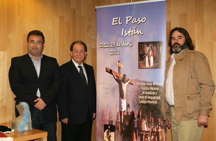 El Vicepresidente De La Diputación, Junto Al Alcalde De Instán