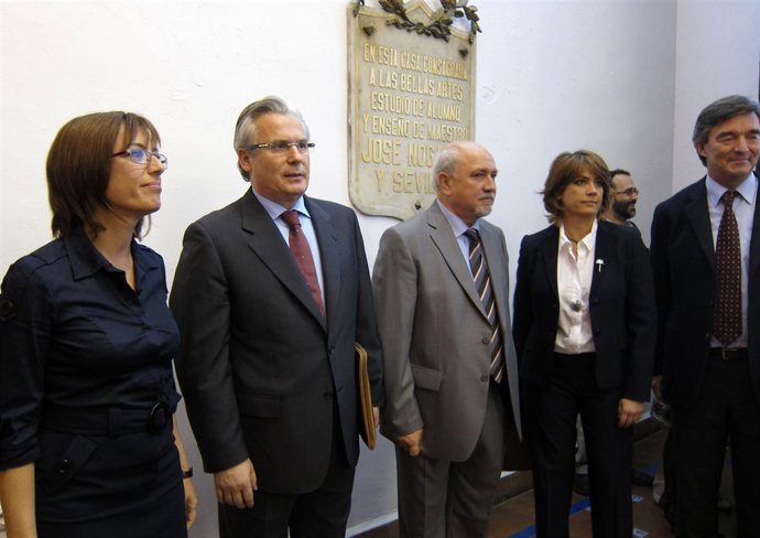 El Juez Baltasar Garzón Antes De Una Conferencia En Málaga