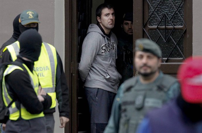 Imagen De Aitor Esnaloa, Detenido De ETA En Legarrota 