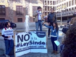 Una De Las Manifestaciones Del Partido Pirata