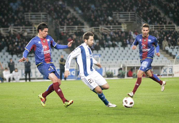 El lateral izquierdo del Levante, Asier del Horno