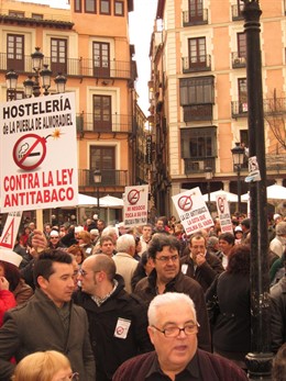 Hosteleros contra ley antitabaco