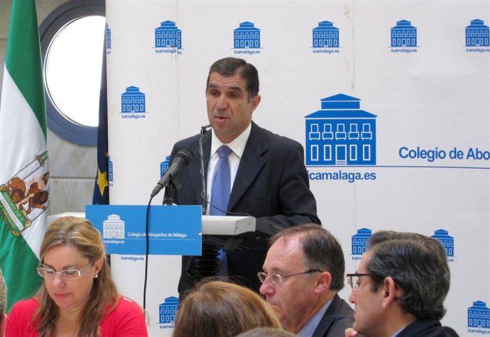 El Presidente Del TSJA, Lorenzo Del Río, En Una Conferencia