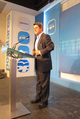 Federico Trillo, En Rueda De Prensa En La Sede Del PP