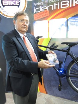 Bresó, Mostrando El Nuevo Chip Para Bicicletas