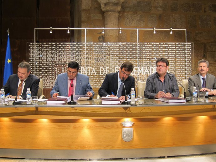 Firma Del Acuerdo Para El Desarrollo Energético Sostenible De Extremadura